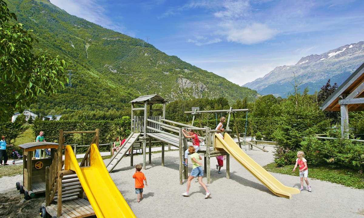 Camping Château de Rochetaillée | French Alps | France | Allcamps